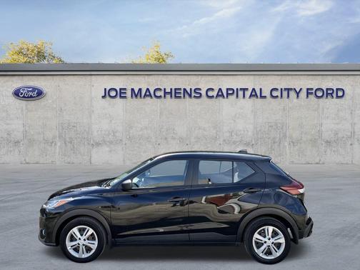 2022 Nissan Kicks S