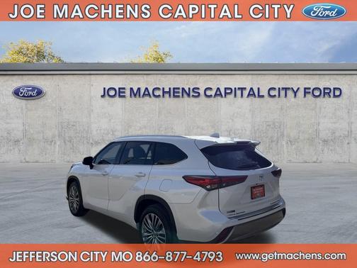 2022 Toyota Highlander Platinum