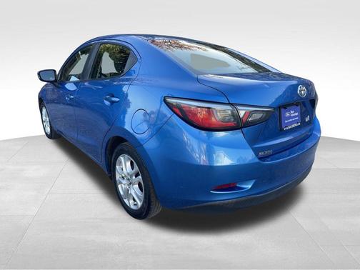 2017 Toyota Yaris iA Base