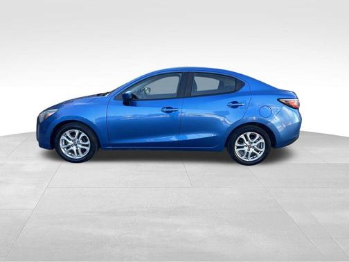 2017 Toyota Yaris iA Base