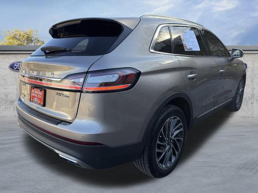 2020 Lincoln Nautilus Reserve