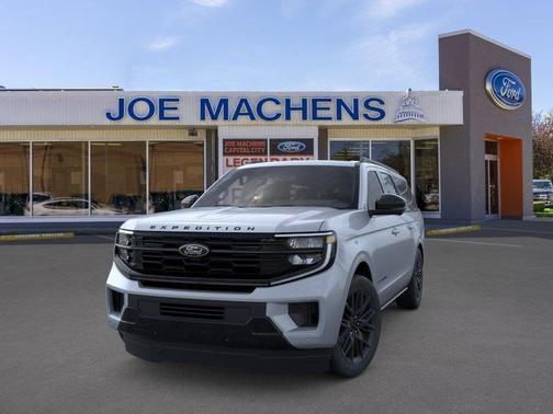 Glacier Gray Metallic Tri-Coat 2026 Ford Expedition Max Platinum