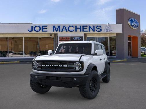 Oxford White 2026 Ford Bronco Outer Banks