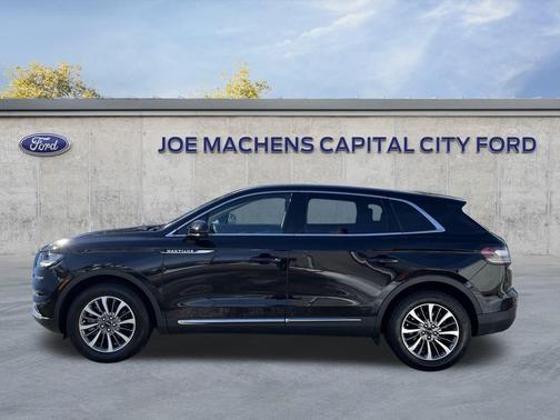 2022 Lincoln Nautilus Standard