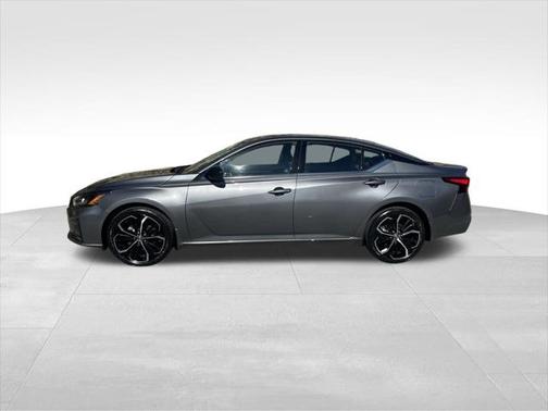 2023 Nissan Altima SR Intelligent AWD