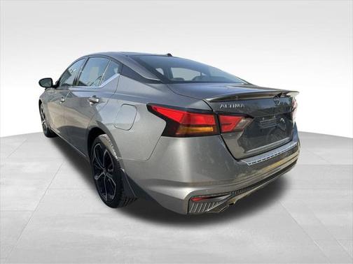 2023 Nissan Altima SR Intelligent AWD