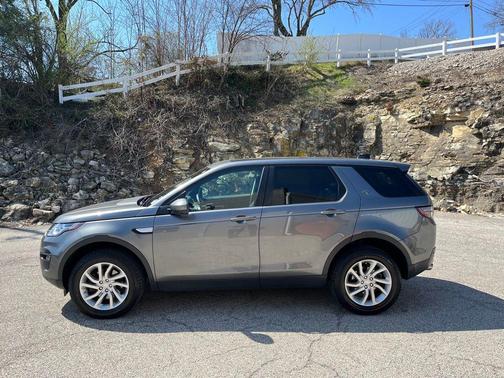 Scotia Gray Metallic 2017 Land Rover Discovery Sport HSE