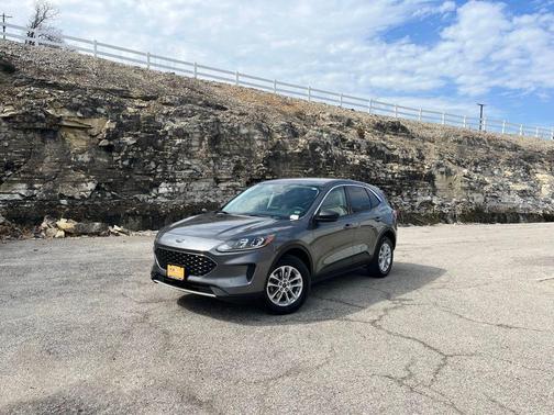 CARBONIZED GRAY 2022 Ford Escape SE