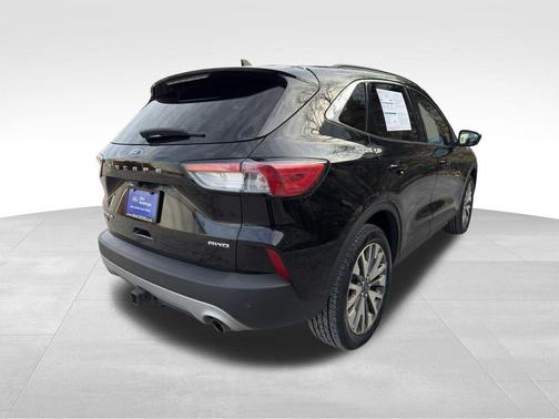 2022 Ford Escape Titanium