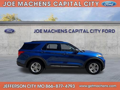 ATLAS BLUE METALLIC 2021 Ford Explorer XLT