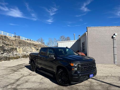 2023 Chevrolet Silverado 1500 Custom