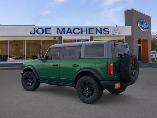 ERUPTION GREEN METALLIC 2025 Ford Bronco Big Bend