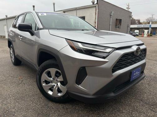 2023 Toyota RAV4 LE