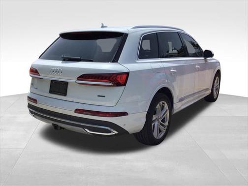 2021 Audi Q7 55 Premium