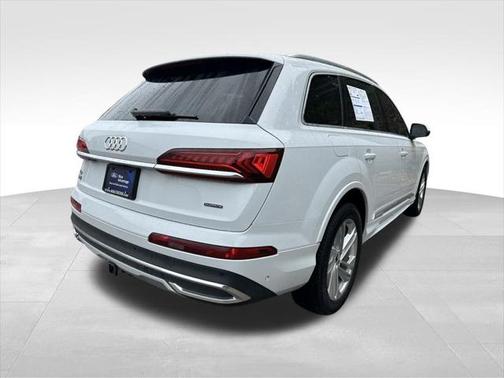 2021 Audi Q7 55 Premium