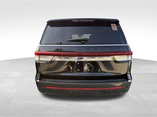 2022 Lincoln Navigator Black Label