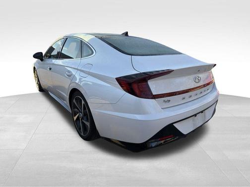 2022 Hyundai SONATA SEL Plus