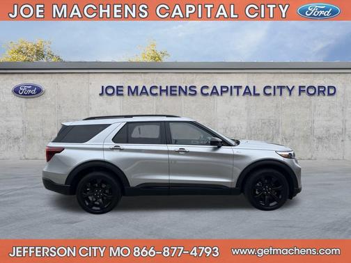 2022 Ford Explorer ST-Line