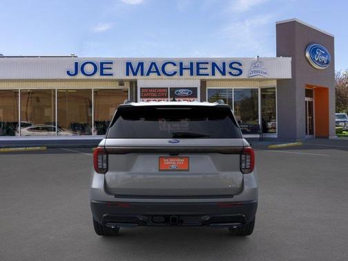 Carbonized Gray Metallic 2026 Ford Explorer ST-Line