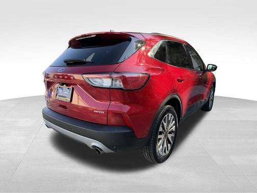2022 Ford Escape Titanium