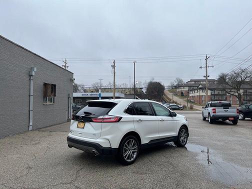 2023 Ford Edge Titanium