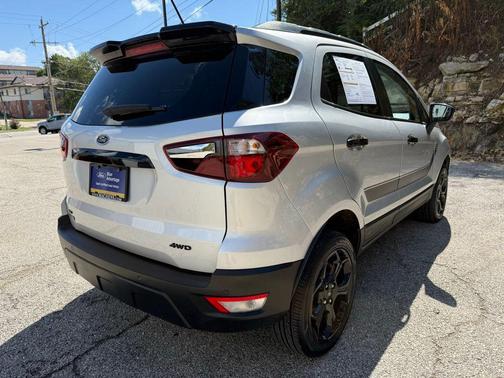 2022 Ford EcoSport SES