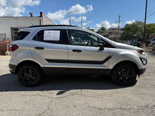 2022 Ford EcoSport SES