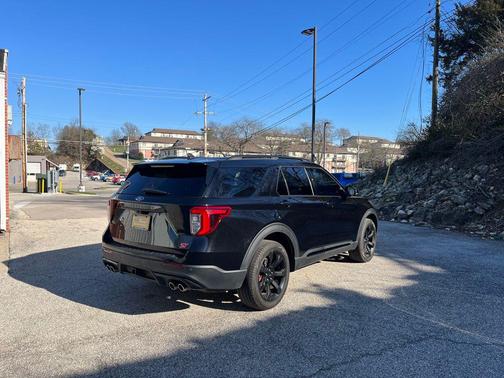 AGATE BLACK METALLIC 2023 Ford Explorer ST