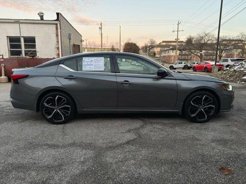 2023 Nissan Altima SR FWD