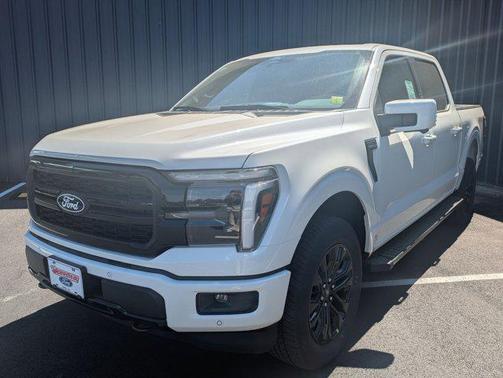 Star White Metallic Tri-Coat 2026 Ford F-150 Lariat