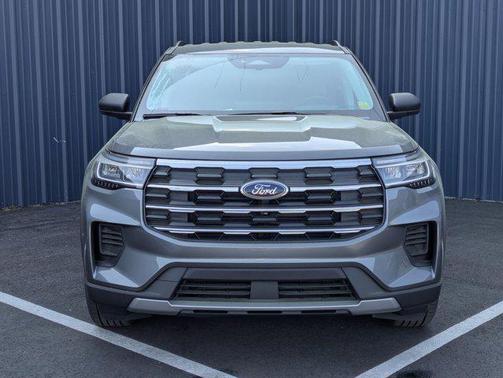 Carbonized Gray Metallic 2026 Ford Explorer Active w/200A Pkg