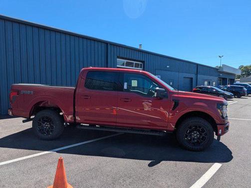 Ruby Red Metallic Tinted Clearcoat 2026 Ford F-150 XLT