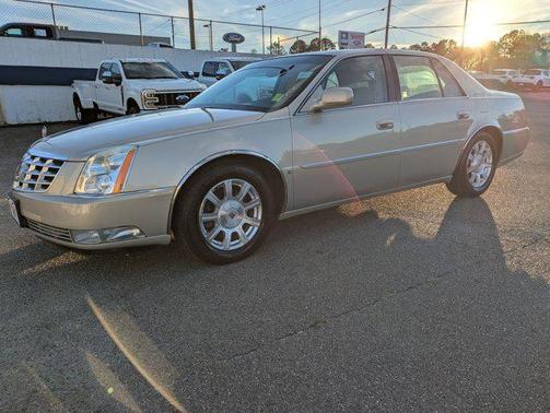 2008 Cadillac DTS Base