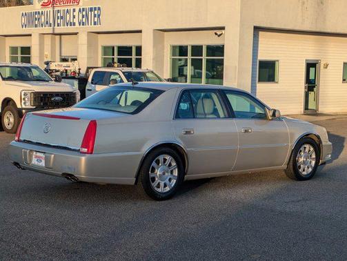 2008 Cadillac DTS Base
