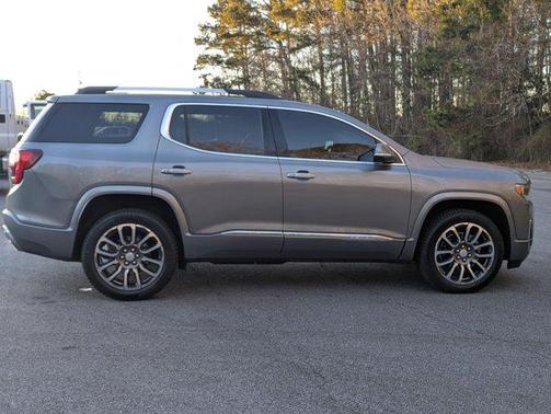 2022 GMC Acadia Denali