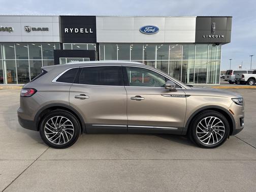 2020 Lincoln Nautilus Reserve