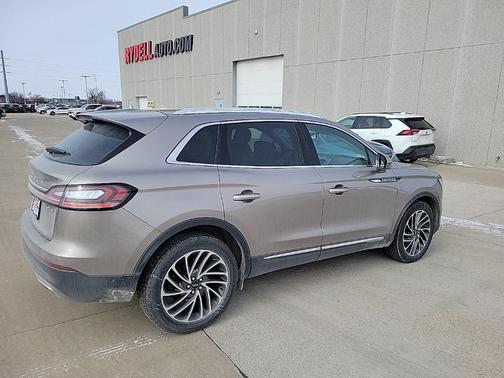 2020 Lincoln Nautilus Reserve