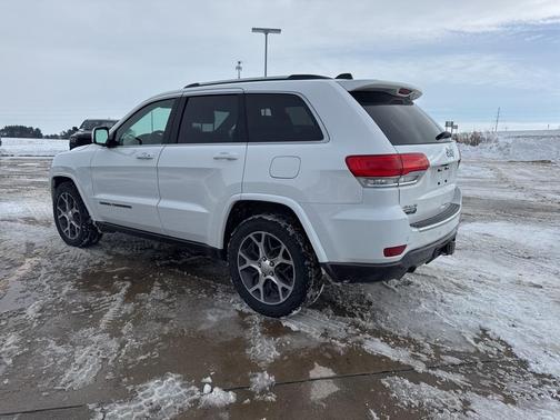 2018 Jeep Grand Cherokee Sterling Edition