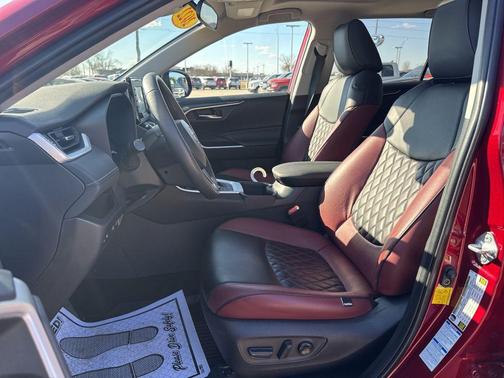 2022 Toyota RAV4 Hybrid XLE Premium