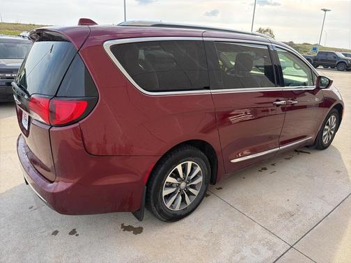 2020 Chrysler Pacifica Touring-L Plus