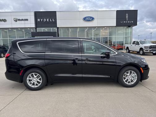 2026 Chrysler Pacifica L