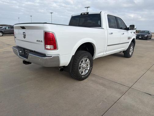 2018 RAM 3500 Laramie Crew Cab 4x4 6'4' Box