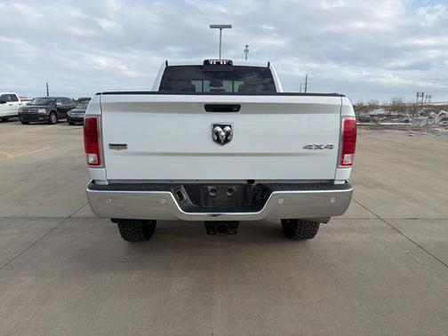 2018 RAM 3500 Laramie Crew Cab 4x4 6'4' Box