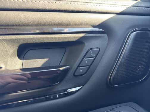 2025 RAM 1500 Limited