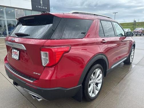 2022 Ford Explorer PLATINUM