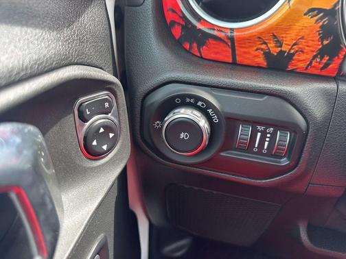 Bright White Clearcoat 2021 Jeep Wrangler Unlimited Rubicon