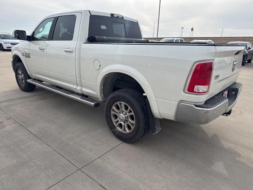 2018 RAM 2500 Laramie Crew Cab 4x4 6'4' Box