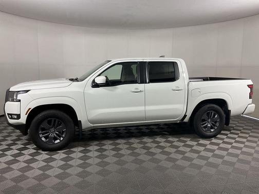 Glacier White 2025 Nissan Frontier SV