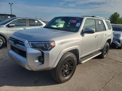 Classic Silver Metallic 2024 Toyota 4Runner SR5 Premium