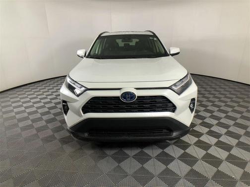2022 Toyota RAV4 Hybrid XLE Premium